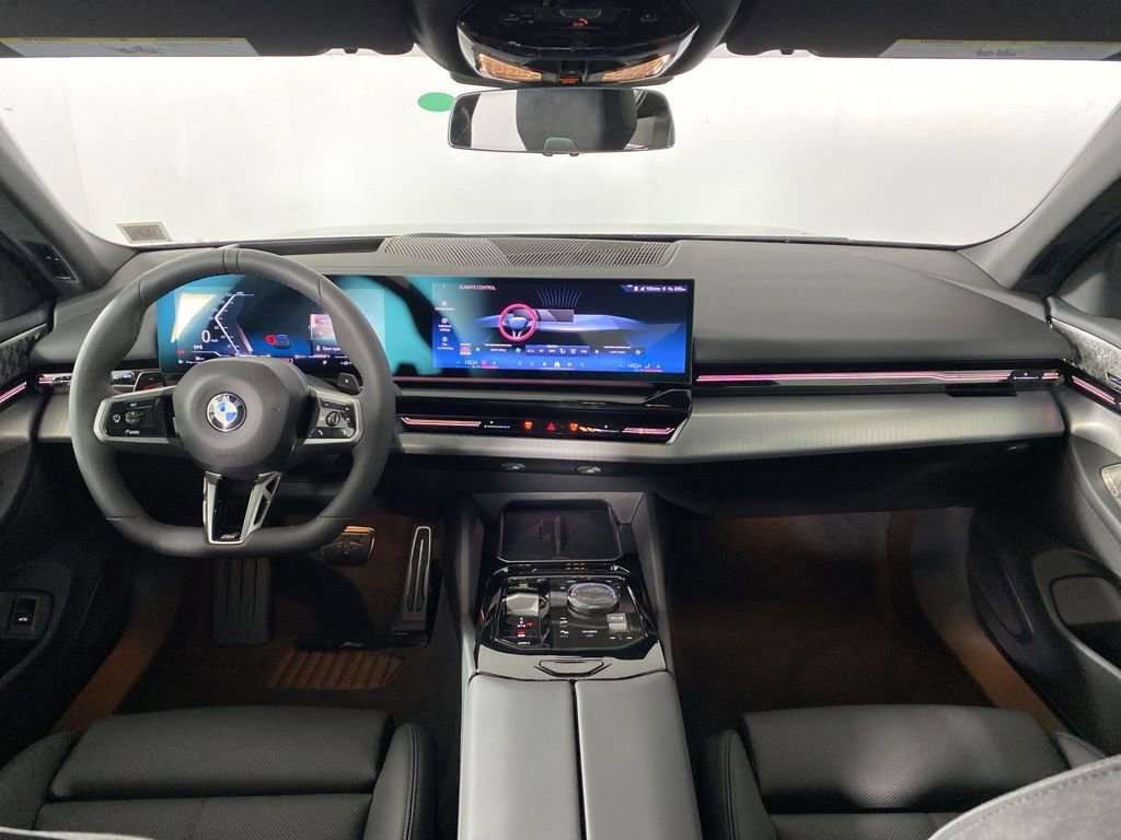 New 2026 BMW 530i xDrive w/ M Sport Package image 18