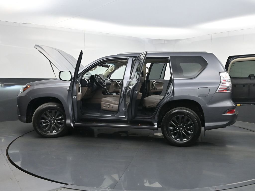 Used 2023 Lexus GX 460 Premium w/ Premium Package image 40