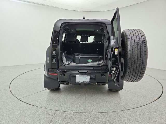 New 2026 Land Rover Defender 110 OCTA AWD/4WD image 27