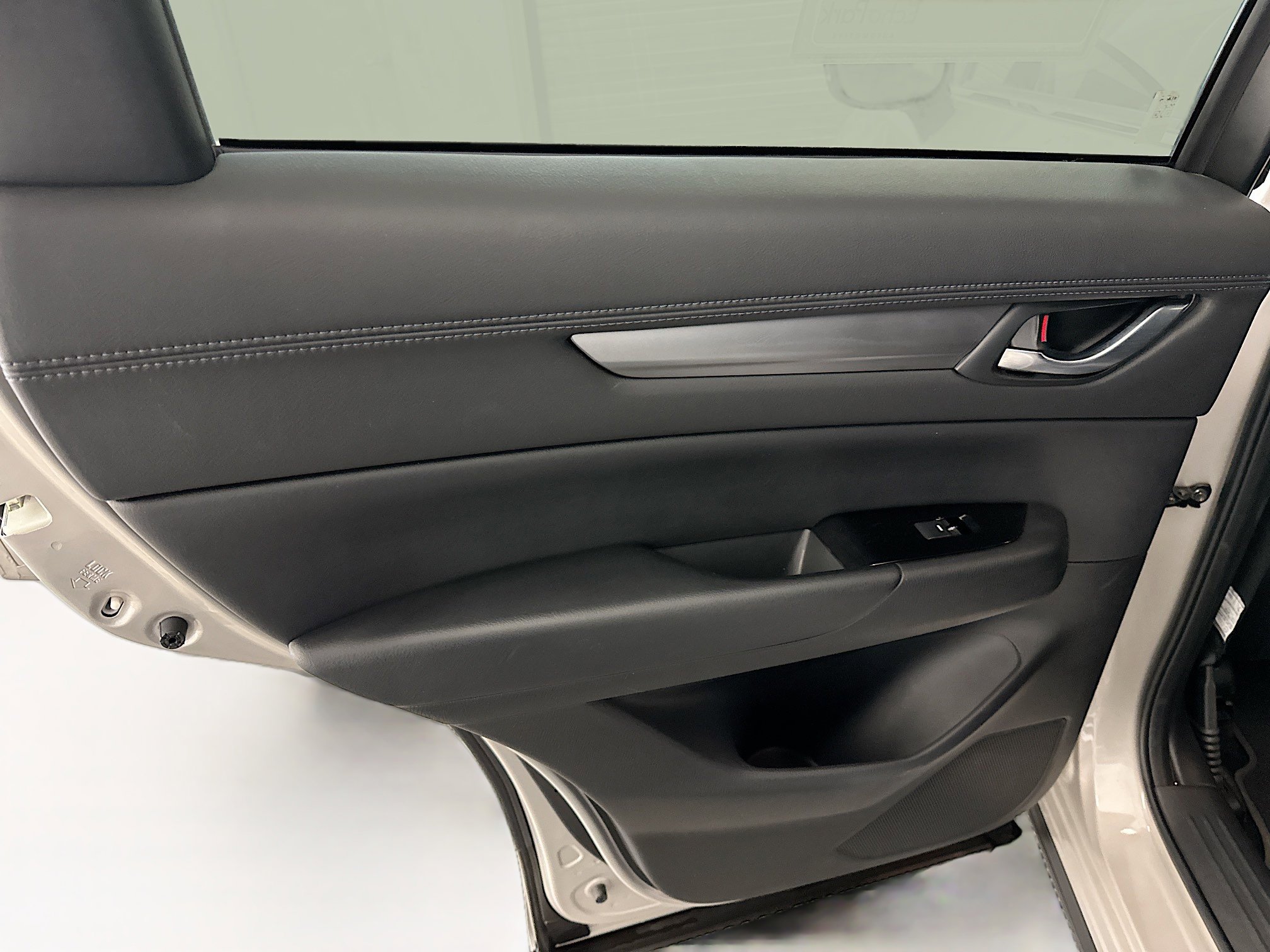 Used 2025 MAZDA CX-5 AWD 2.5 S w/ Preferred Package image 28