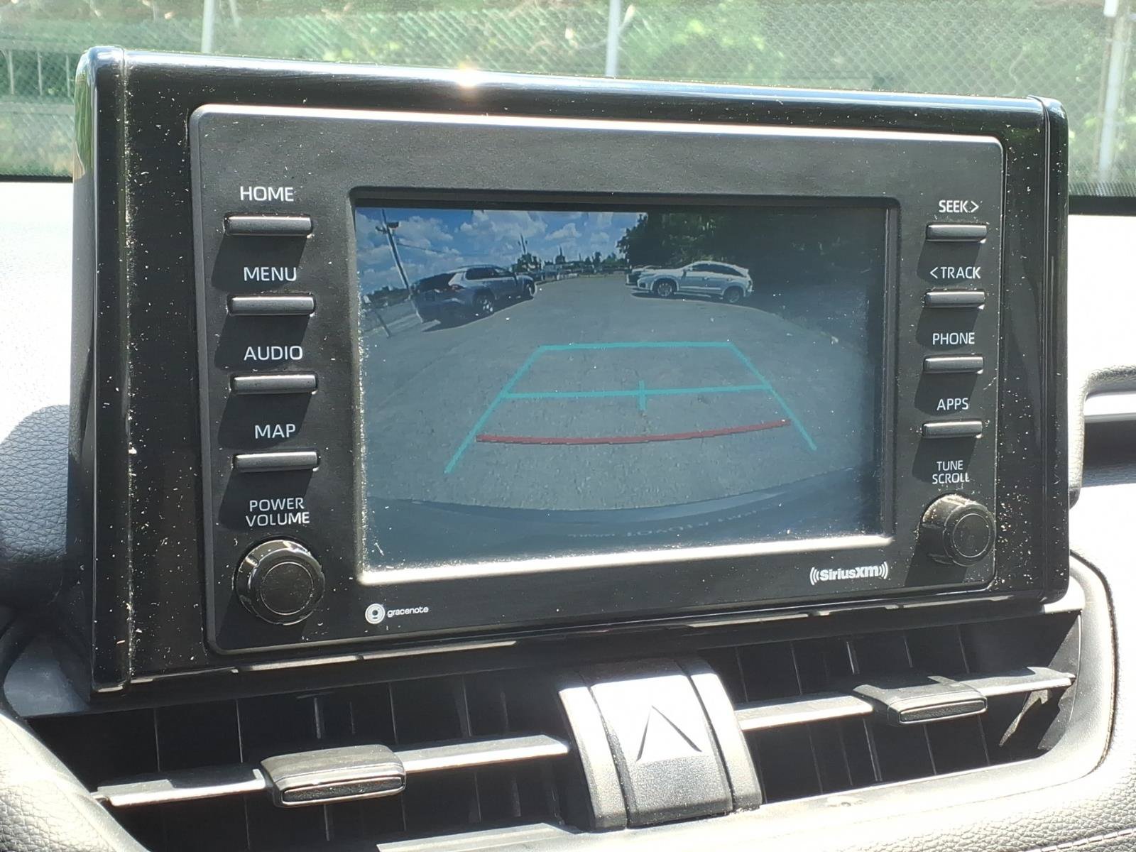 Used 2021 Toyota RAV4 LE w/ Carpet Mat Package (TMS) AWD/4WD image 17
