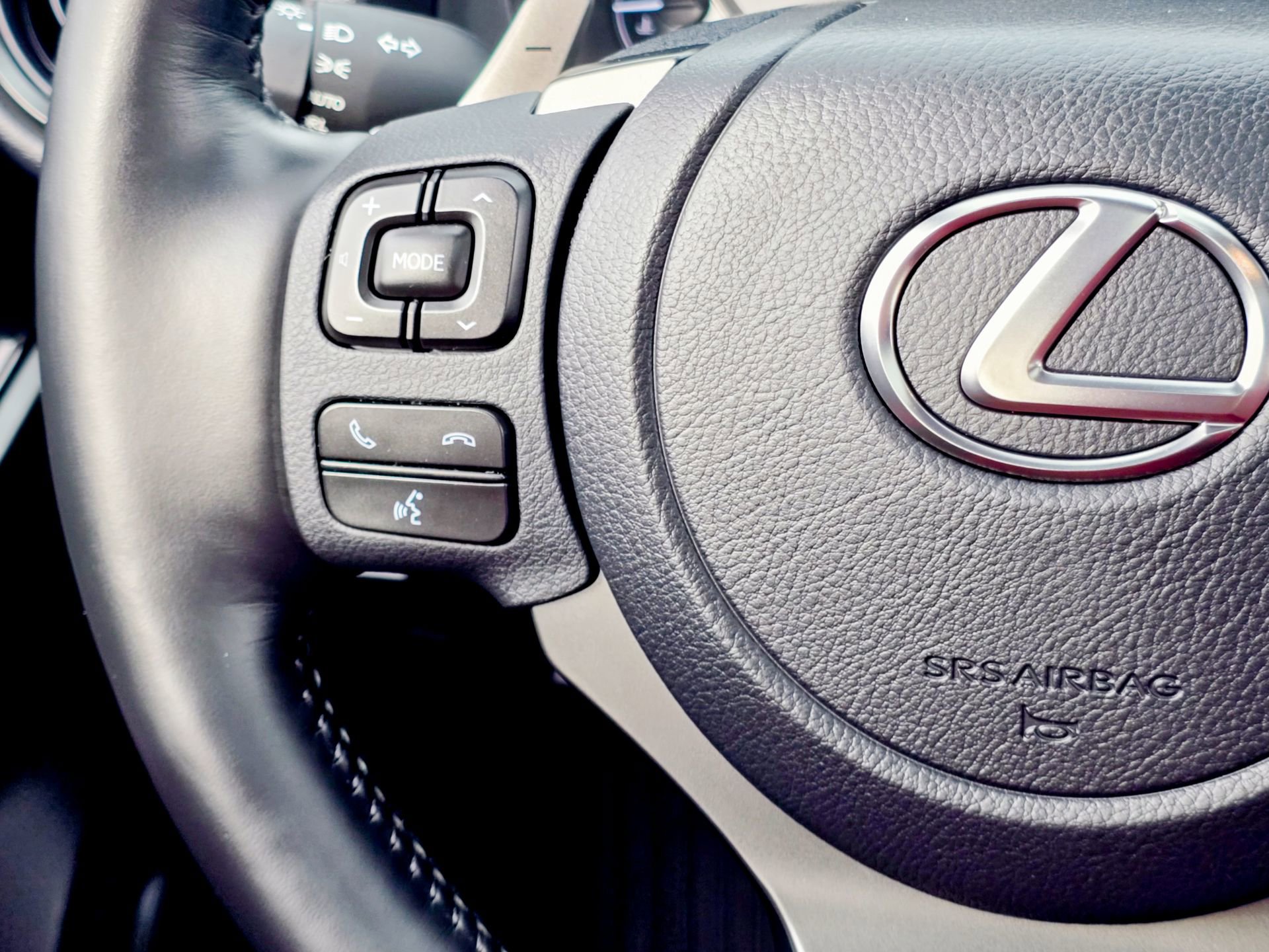 Used 2025 Lexus IS 350 F Sport image 30