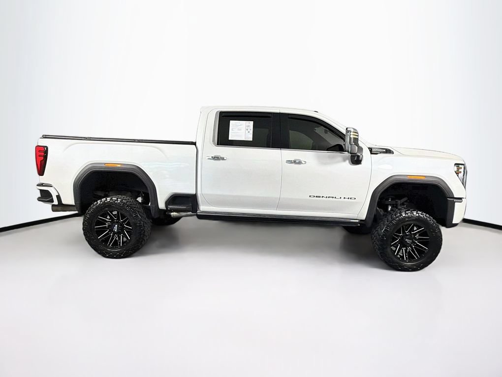 Used 2024 GMC Sierra 2500 Denali Ultimate AWD/4WD image 11