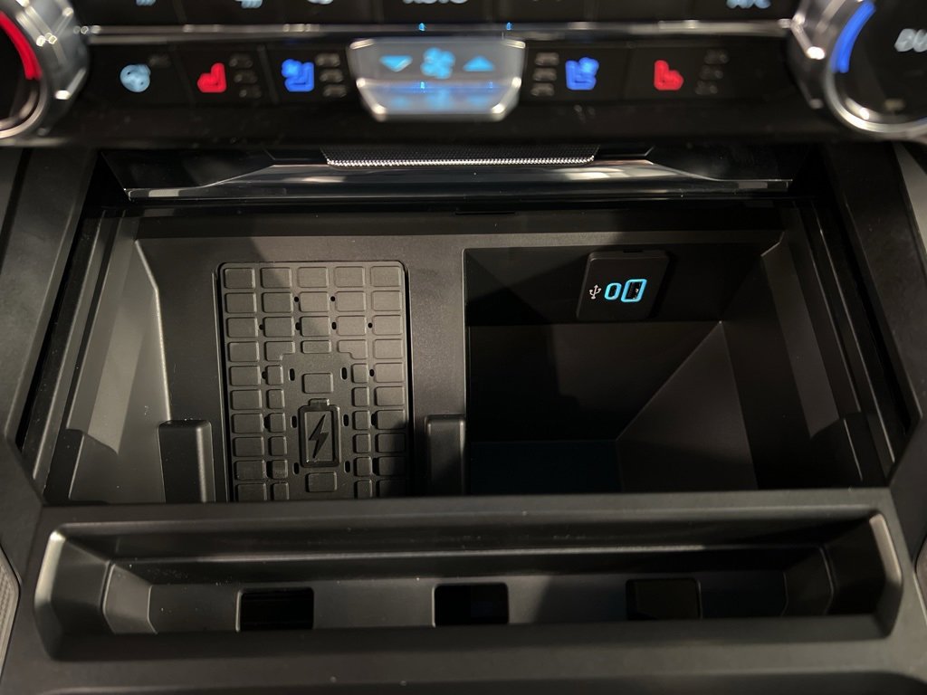 New 2026 Ford F350 Lariat w/ Black Appearance Package image 15