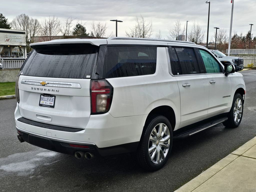 Used 2022 Chevrolet Suburban High Country image 38