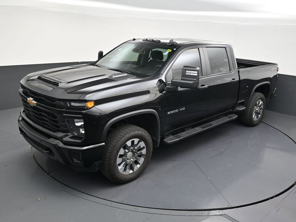 Used 2025 Chevrolet Silverado 2500 Custom w/ Custom Value Package AWD/4WD image 11