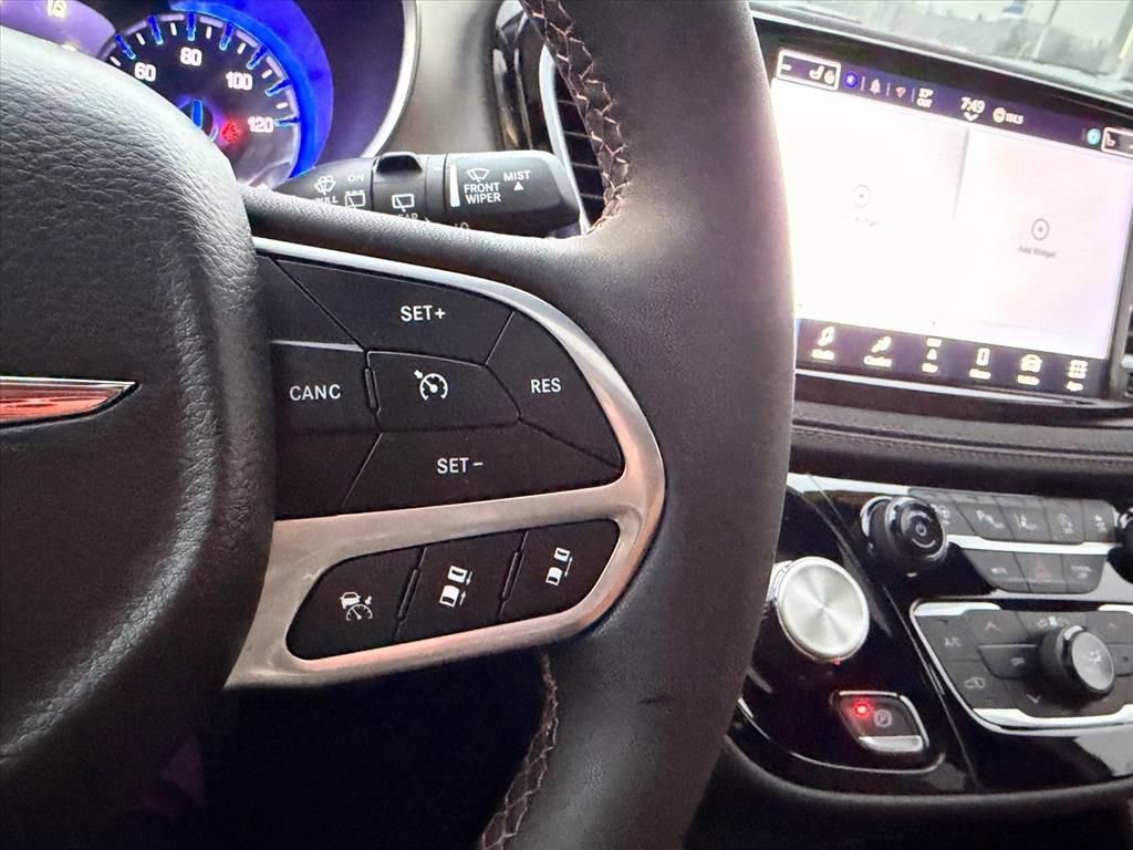 Used 2024 Chrysler Pacifica Pinnacle image 17