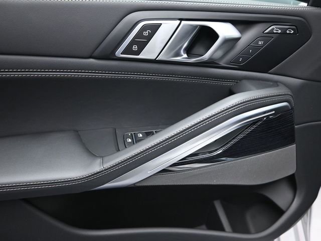 New 2026 BMW X6 xDrive40i image 17