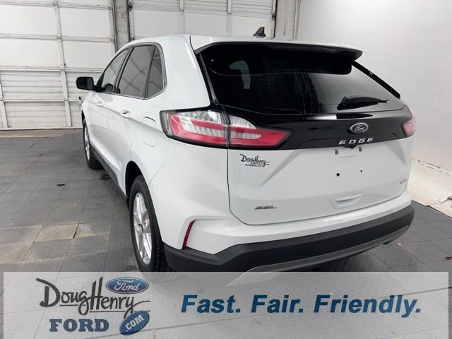 Used 2024 Ford Edge SEL image 3