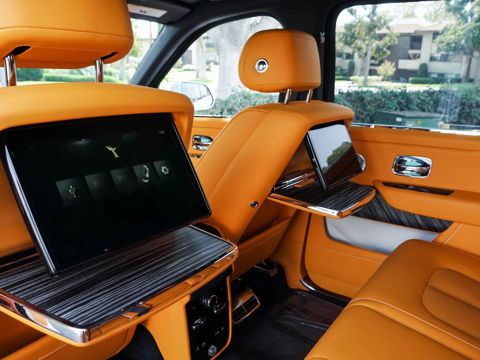New 2026 Rolls-Royce Cullinan w/ Cullinan Package AWD/4WD image 25