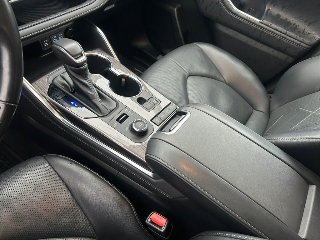 Used 2022 Toyota Highlander Platinum image 20