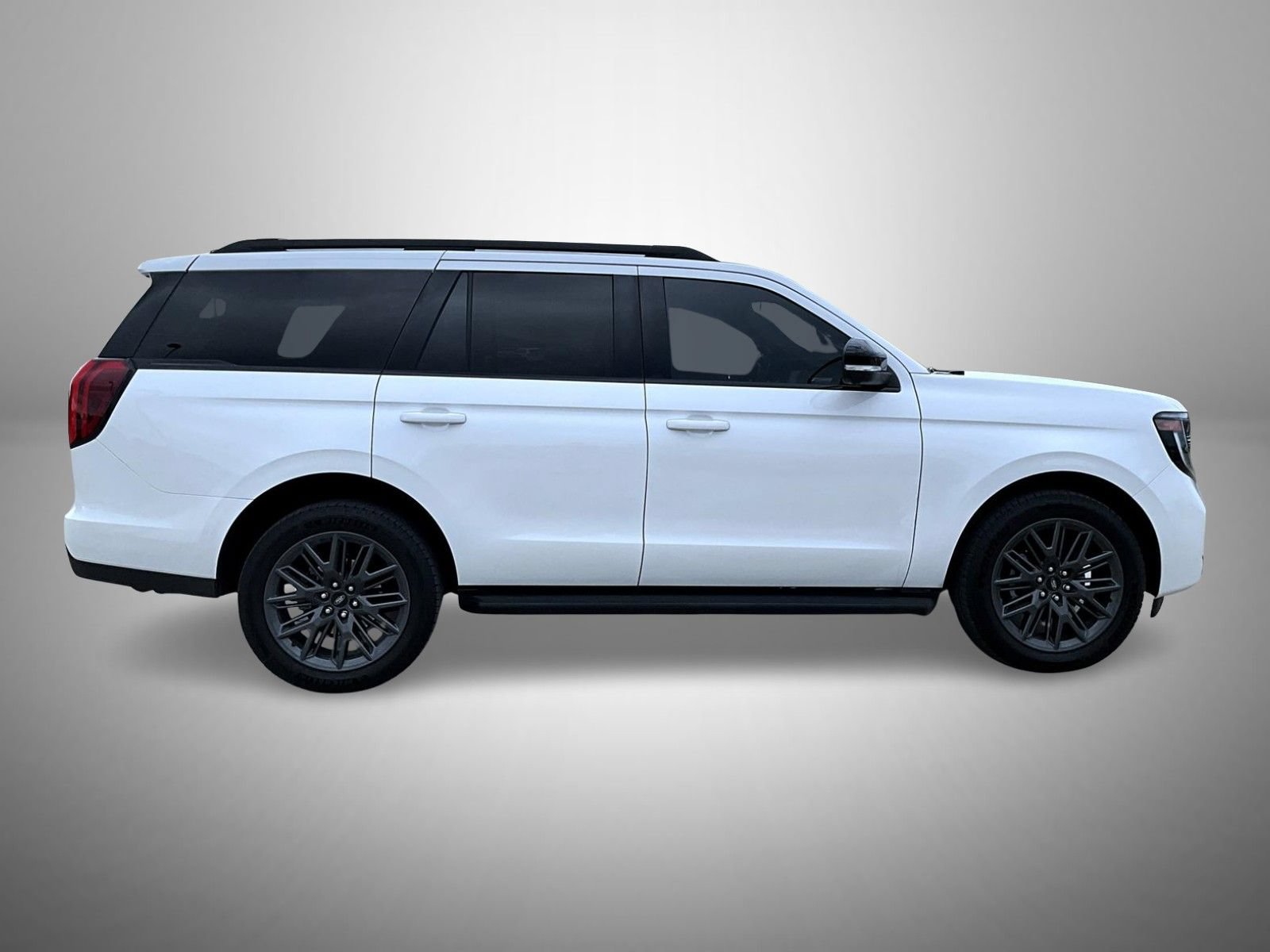 Used 2026 Ford Expedition Platinum w/ Stealth Appearance Package AWD/4WD image 4