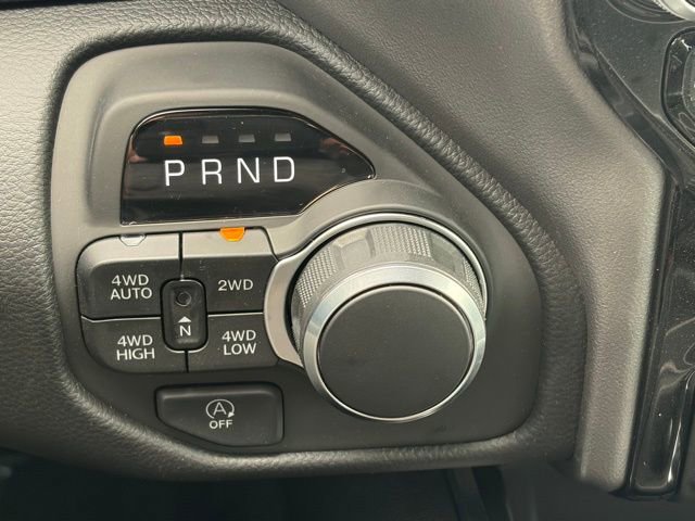 New 2026 RAM 1500 4x4 Crew Cab image 25