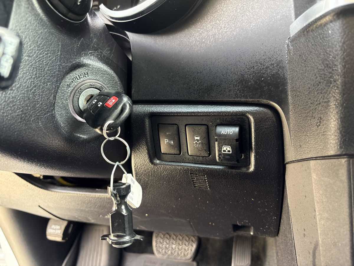 Used 2018 Toyota Sequoia TRD Sport image 29
