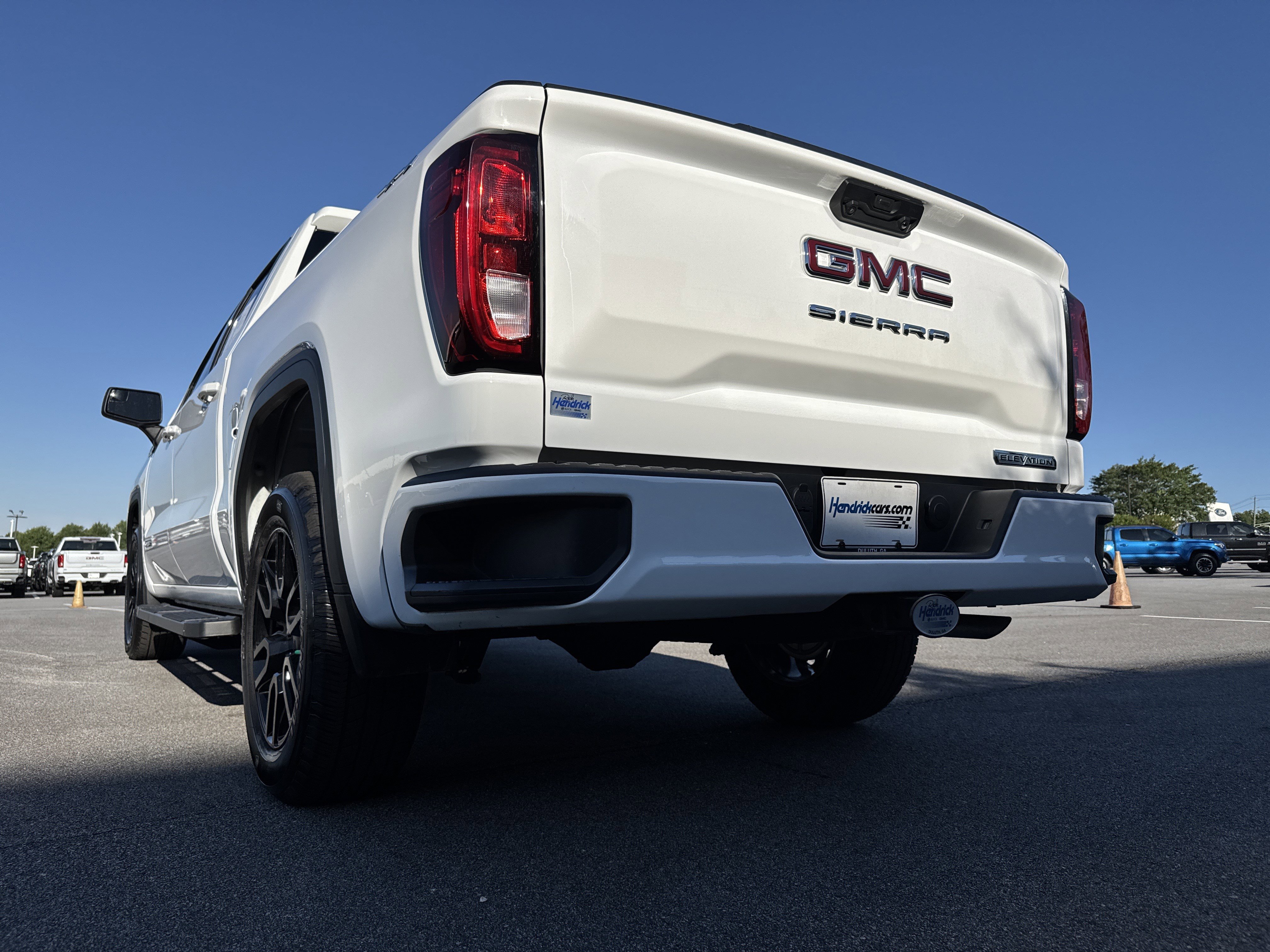 Used 2025 GMC Sierra 1500 Elevation AWD/4WD image 8