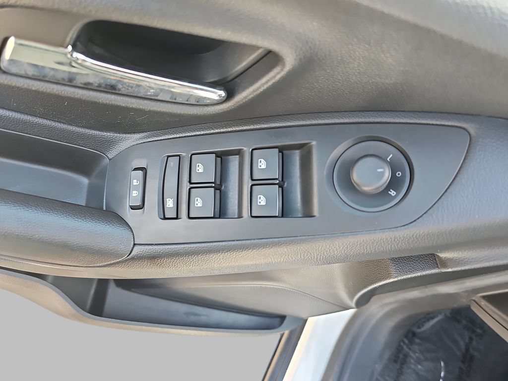 Certified 2019 Chevrolet Trax LT w/ LT Convenience Package FWD image 32