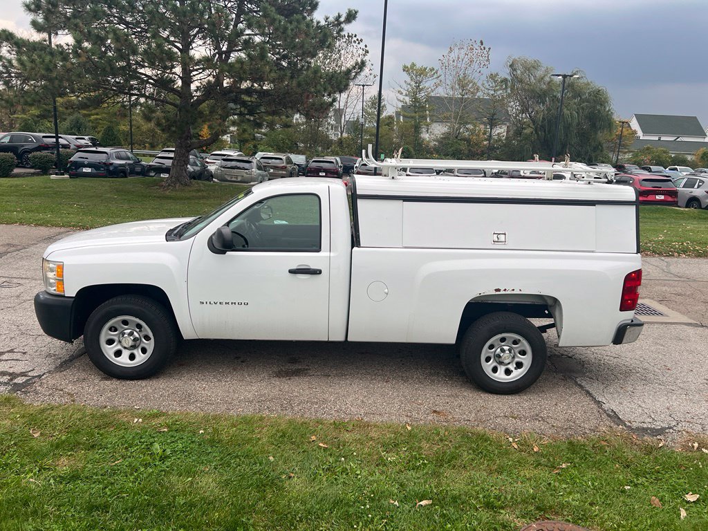 Used 2011 Chevrolet Silverado 1500 W/T RWD image 2