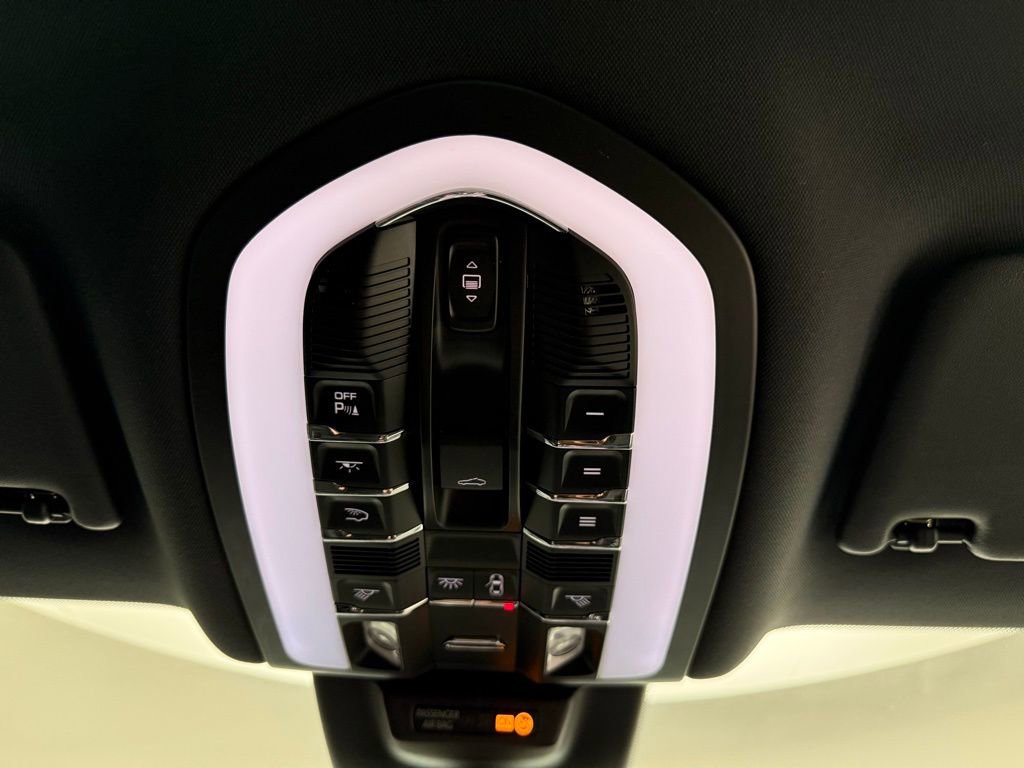 Used 2022 Porsche Macan GTS image 37