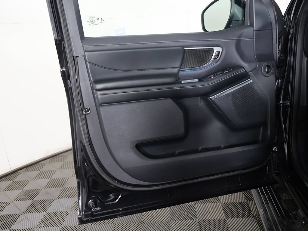 Used 2025 Ford Expedition Max Platinum w/ Stealth Performance Package AWD/4WD image 25