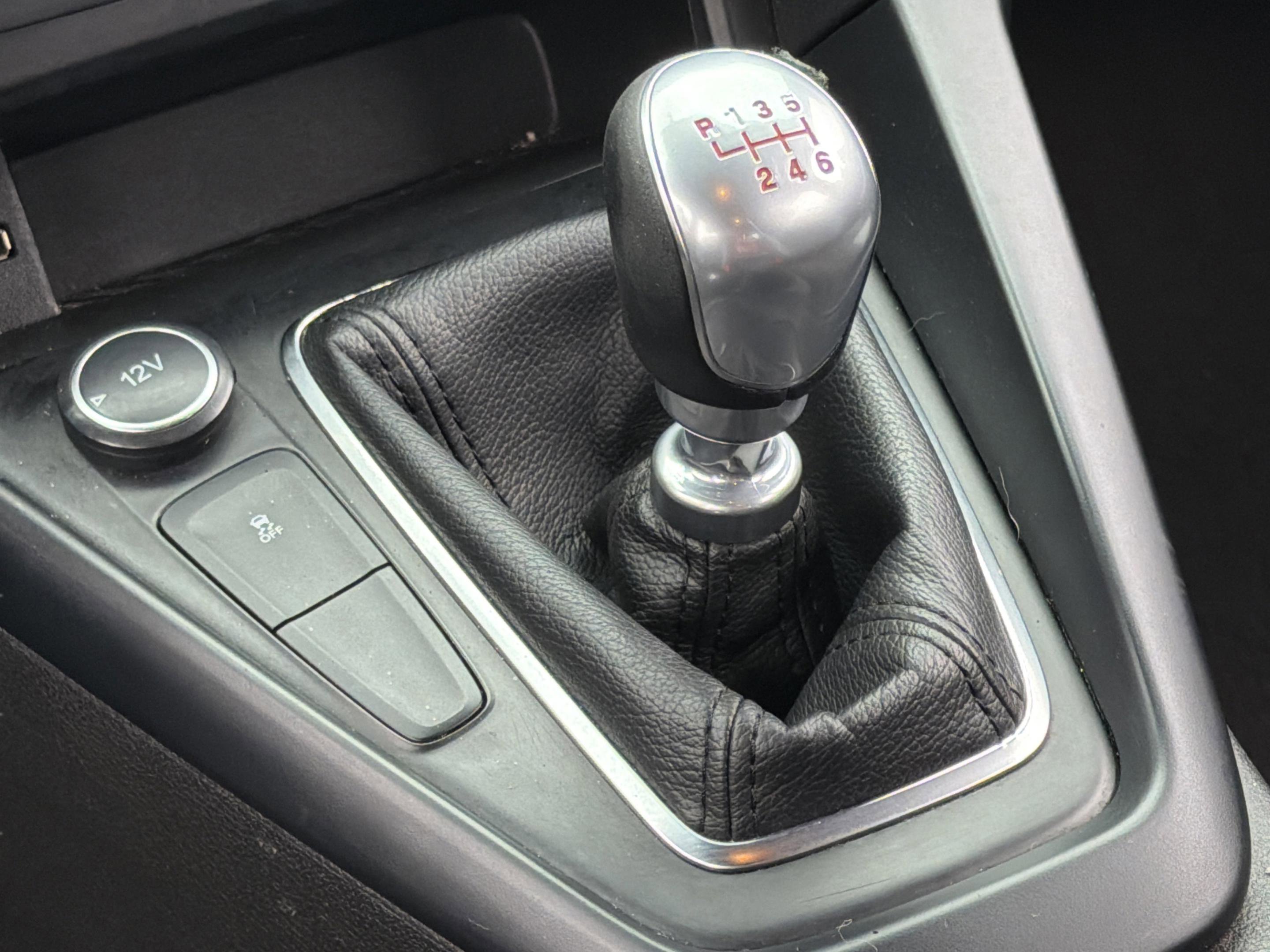 Used 2016 Ford Focus ST FWD image 13