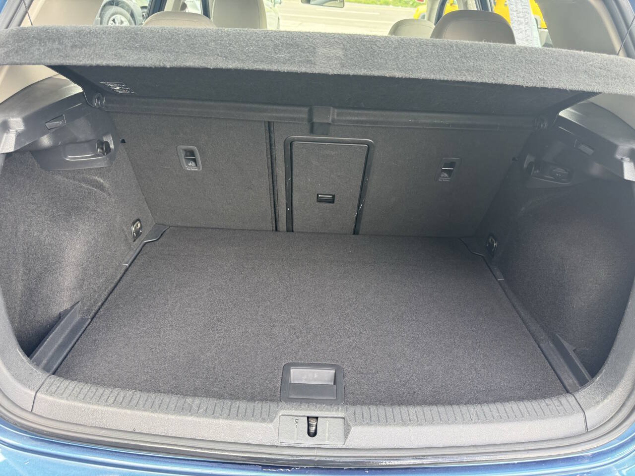 Used 2016 Volkswagen Golf S FWD image 18