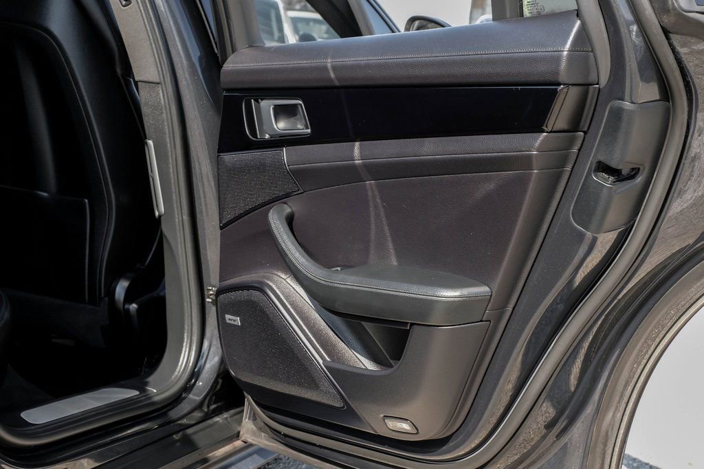 Used 2019 Porsche Panamera 4 image 42