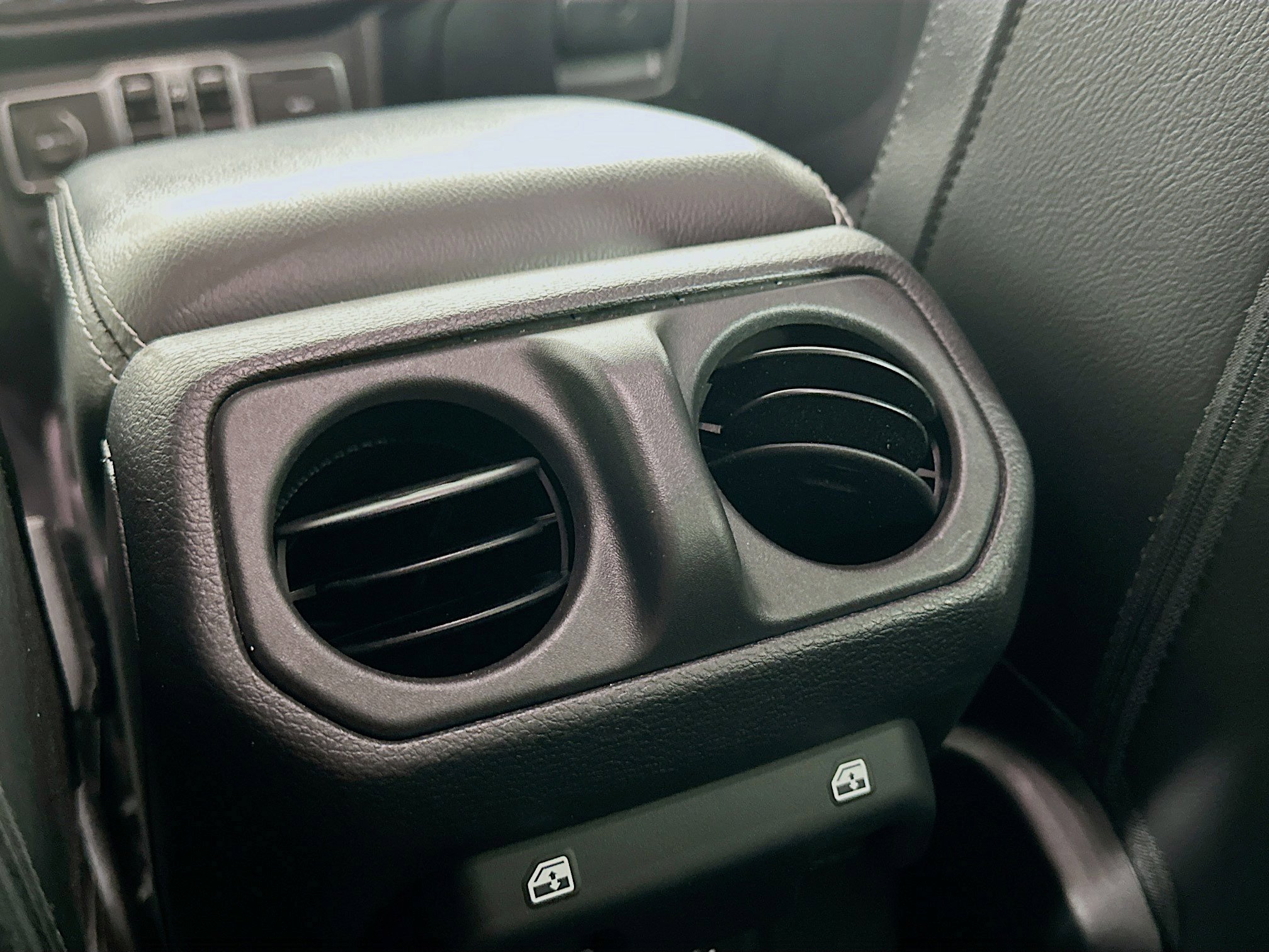 Used 2022 Jeep Wrangler Sahara w/ Cold Weather Group image 26