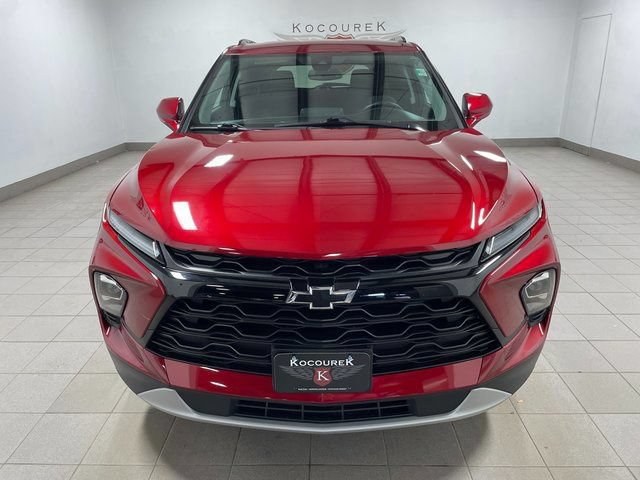 Used 2023 Chevrolet Blazer LT w/ Convenience Package AWD/4WD image 2