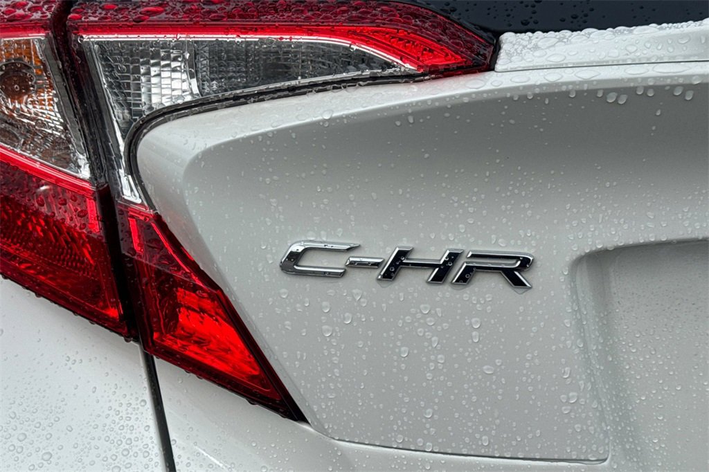 Used 2018 Toyota C-HR XLE image 8