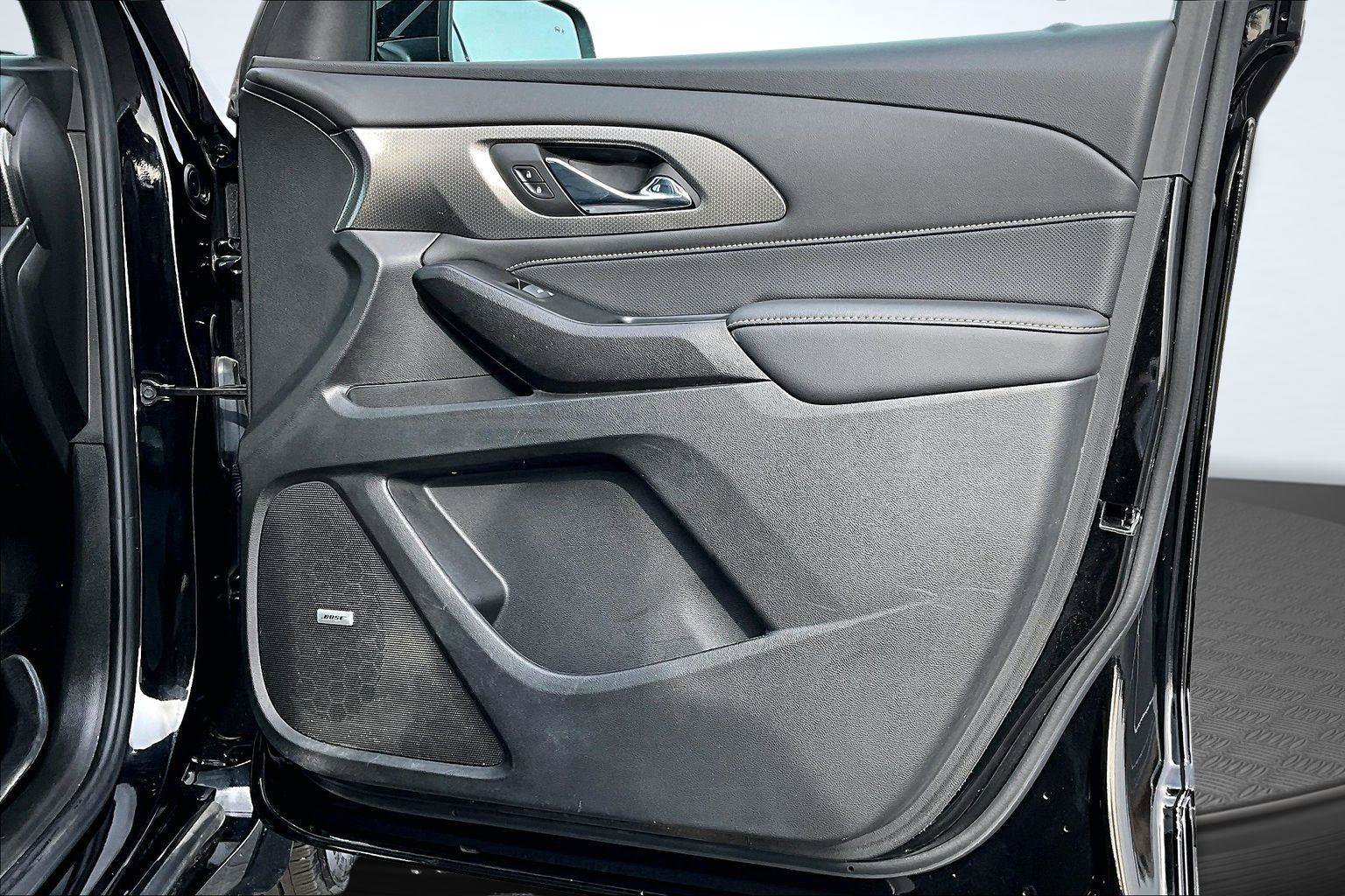 Used 2023 Chevrolet Traverse Premier image 25