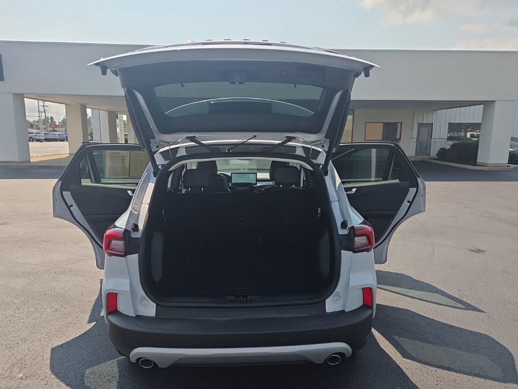 Used 2025 Ford Escape Platinum AWD/4WD image 14