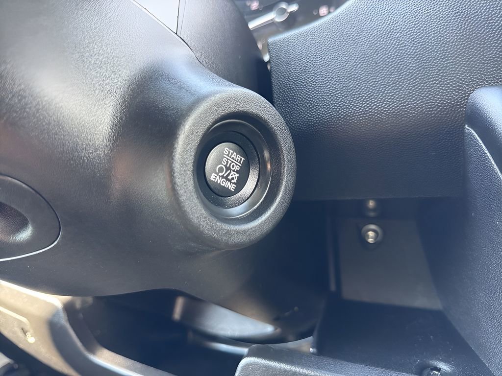 Used 2024 RAM ProMaster 2500 w/ Convenience Group image 19