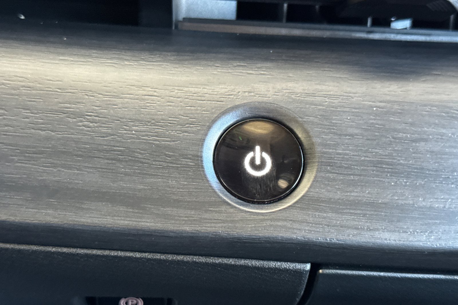 Certified 2024 Nissan Ariya AWD image 34
