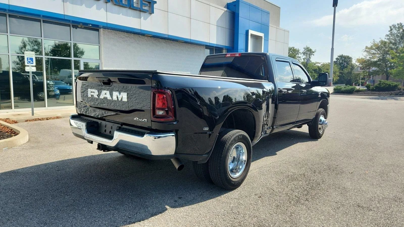 Used 2026 RAM 3500 Tradesman w/ Chrome Appearance Group A AWD/4WD image 8
