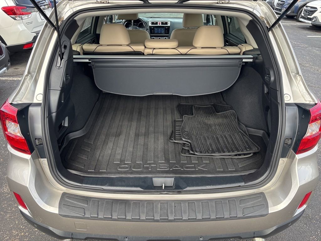 Used 2017 Subaru Outback 3.6R Limited image 25