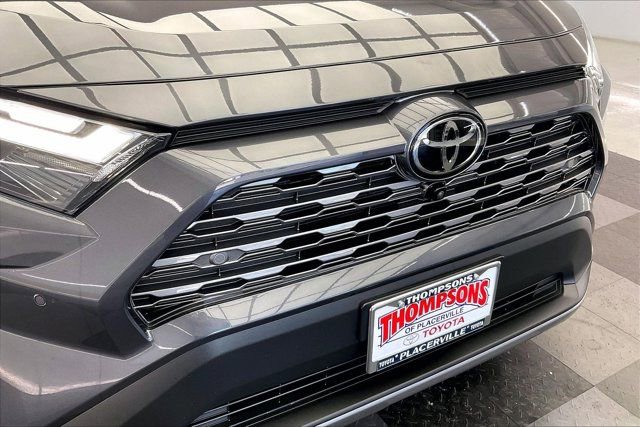 Used 2023 Toyota RAV4 Limited image 31