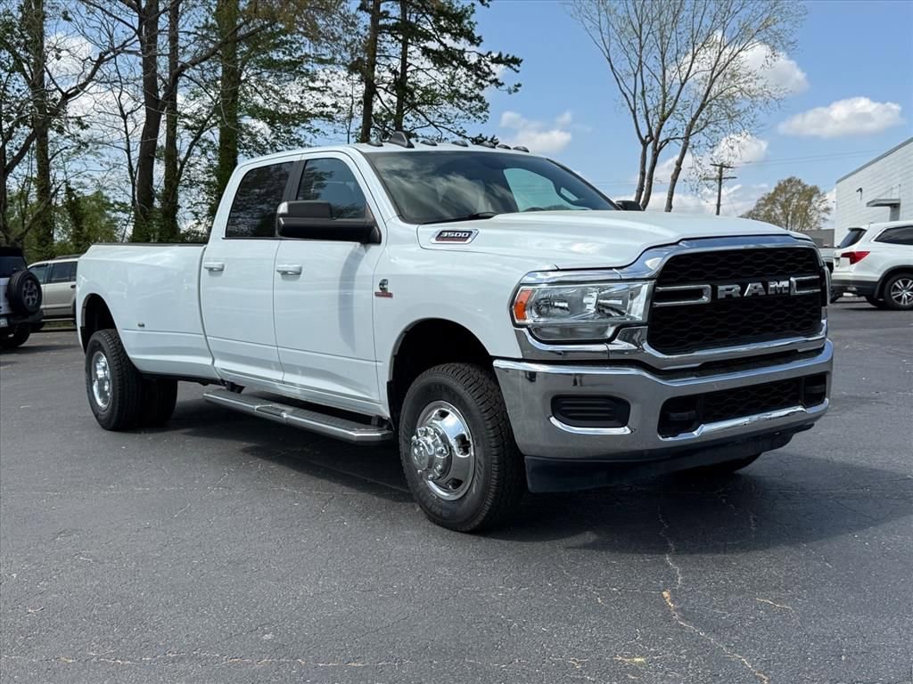 Used 2022 RAM 3500 Big Horn image 2