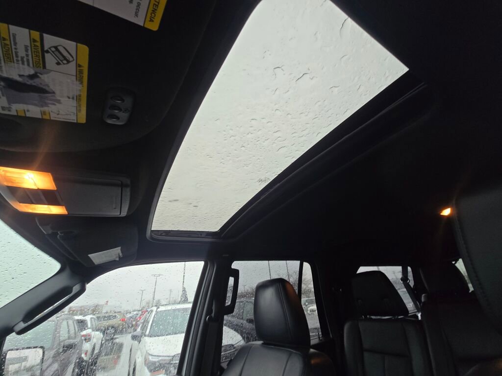 Used 2016 Ford Expedition Max Limited image 19