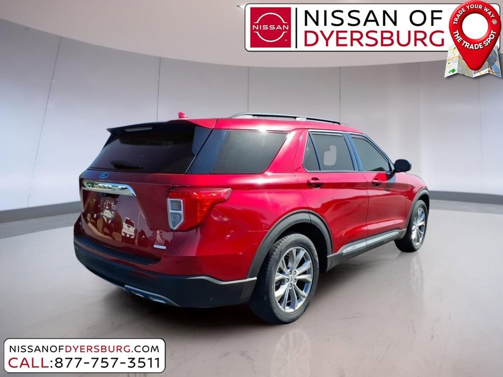 Used 2020 Ford Explorer XLT w/ Equipment Group 202A image 3