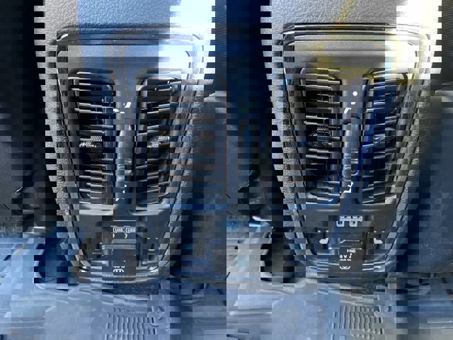 Used 2021 Jeep Grand Cherokee Limited w/ Luxury Group II image 31