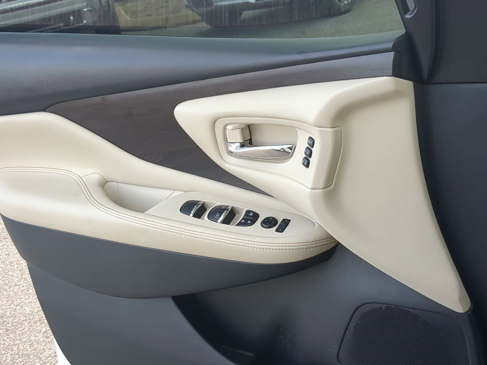 Used 2021 Nissan Murano Platinum w/ Cargo Package image 14