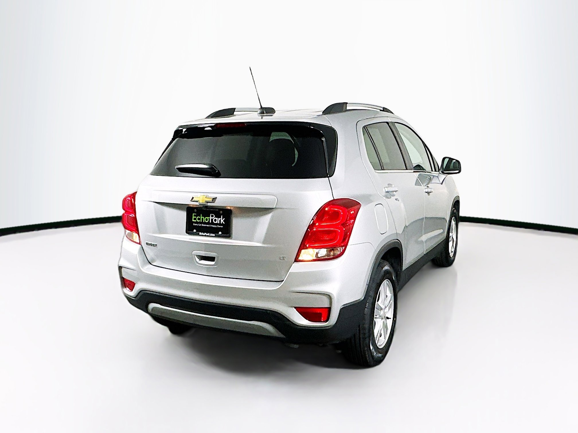 Used 2019 Chevrolet Trax LT w/ LT Convenience Package image 9