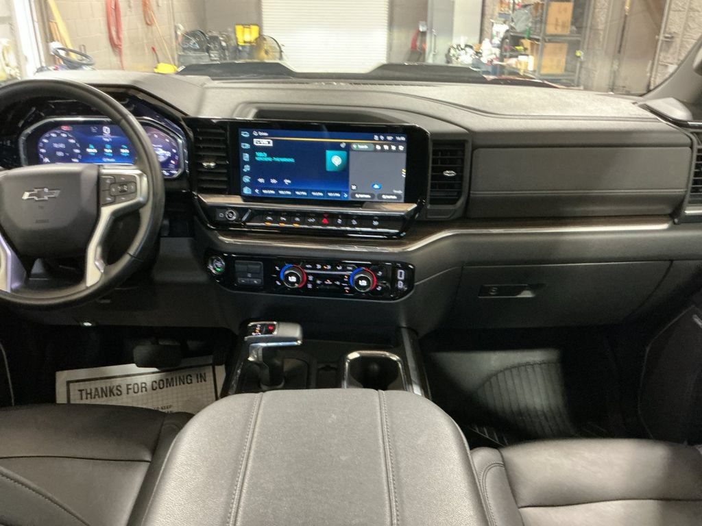 Used 2024 Chevrolet Silverado 1500 LT Trail Boss w/ LT Trail Boss Premium Package AWD/4WD image 21