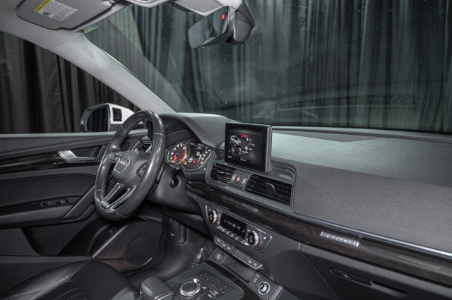 Used 2019 Audi Q5 2.0T Premium w/ Convenience Package AWD/4WD image 14