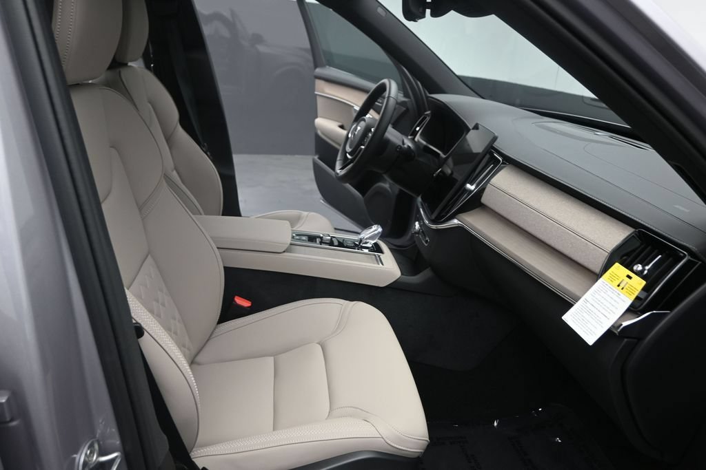 New 2026 Volvo XC90 B6 Plus w/ Protection Package Premier AWD/4WD image 21
