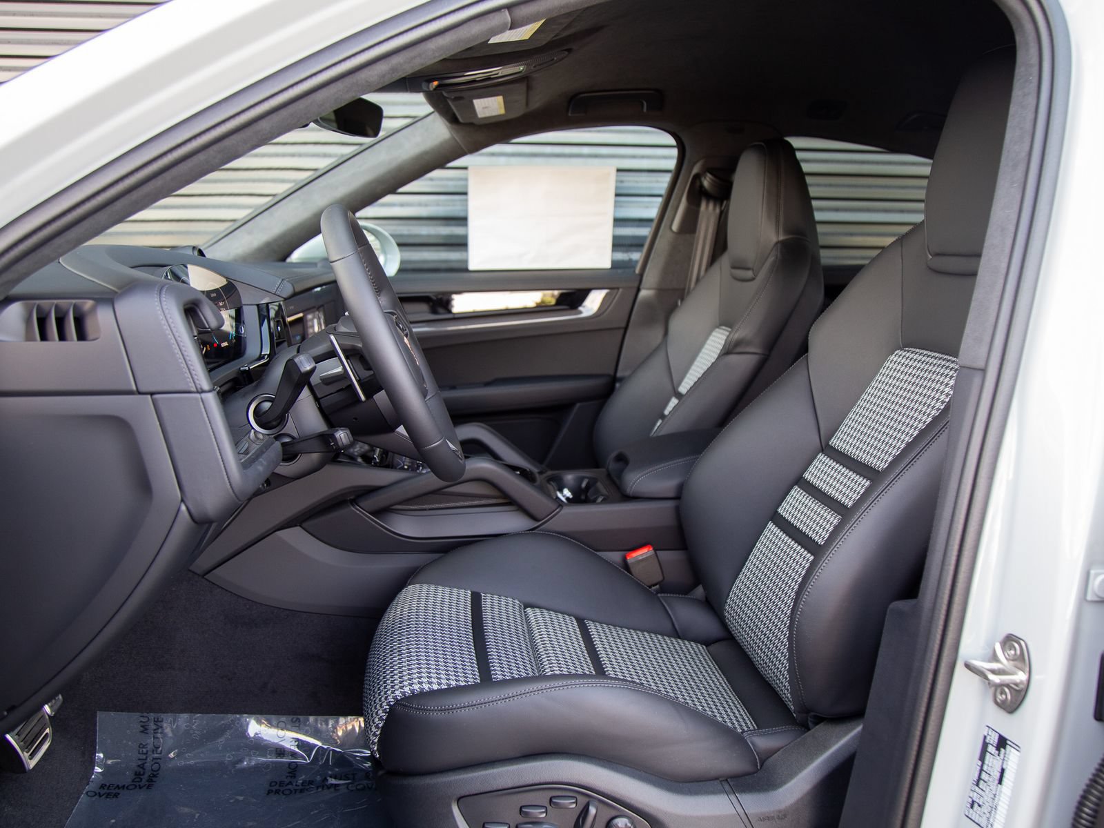 New 2026 Porsche Cayenne GTS AWD/4WD image 5