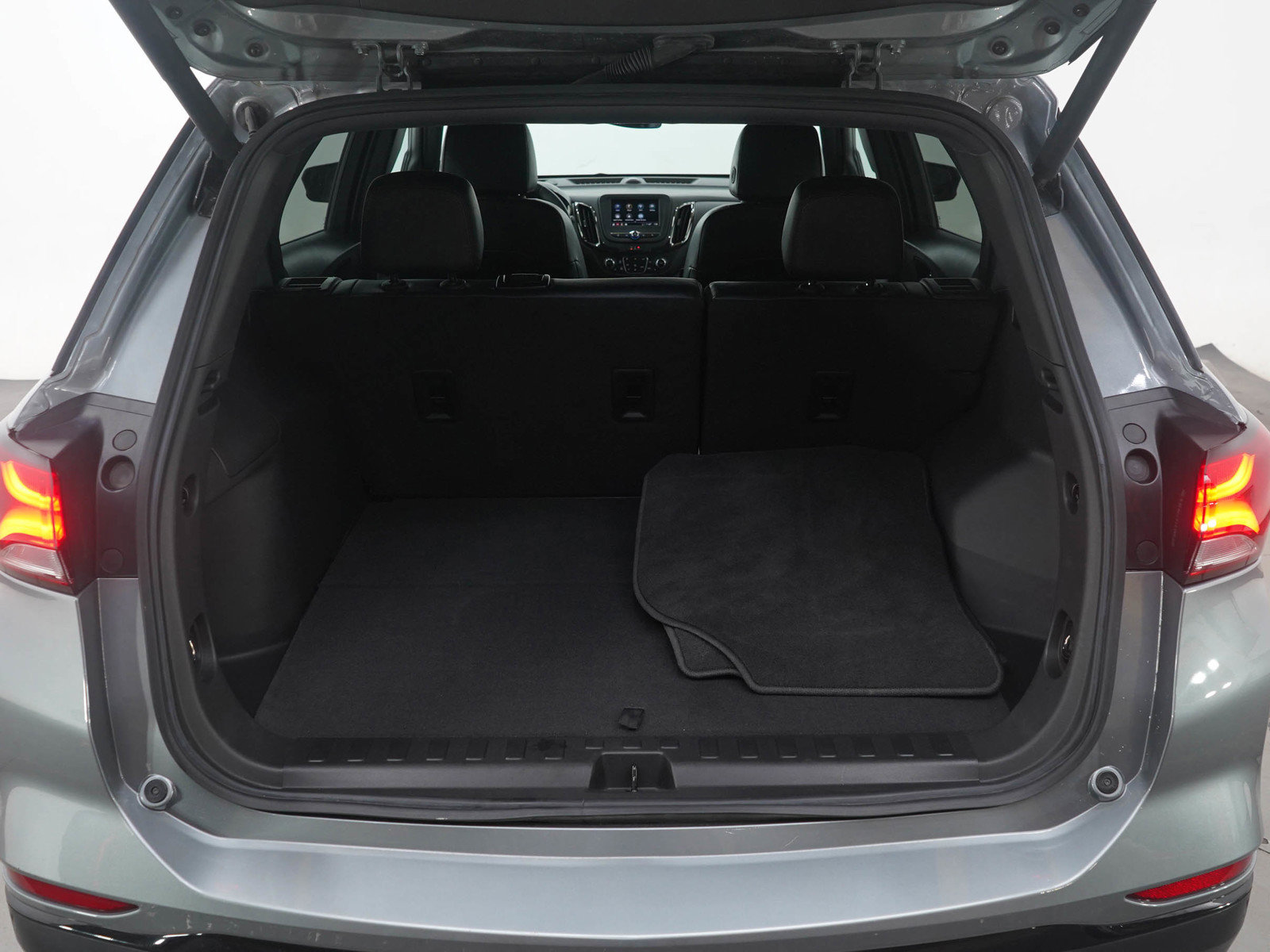 Used 2024 Chevrolet Equinox RS image 17