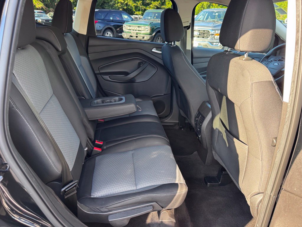 Used 2017 Ford Escape SE w/ SE Cold Weather Package FWD image 24