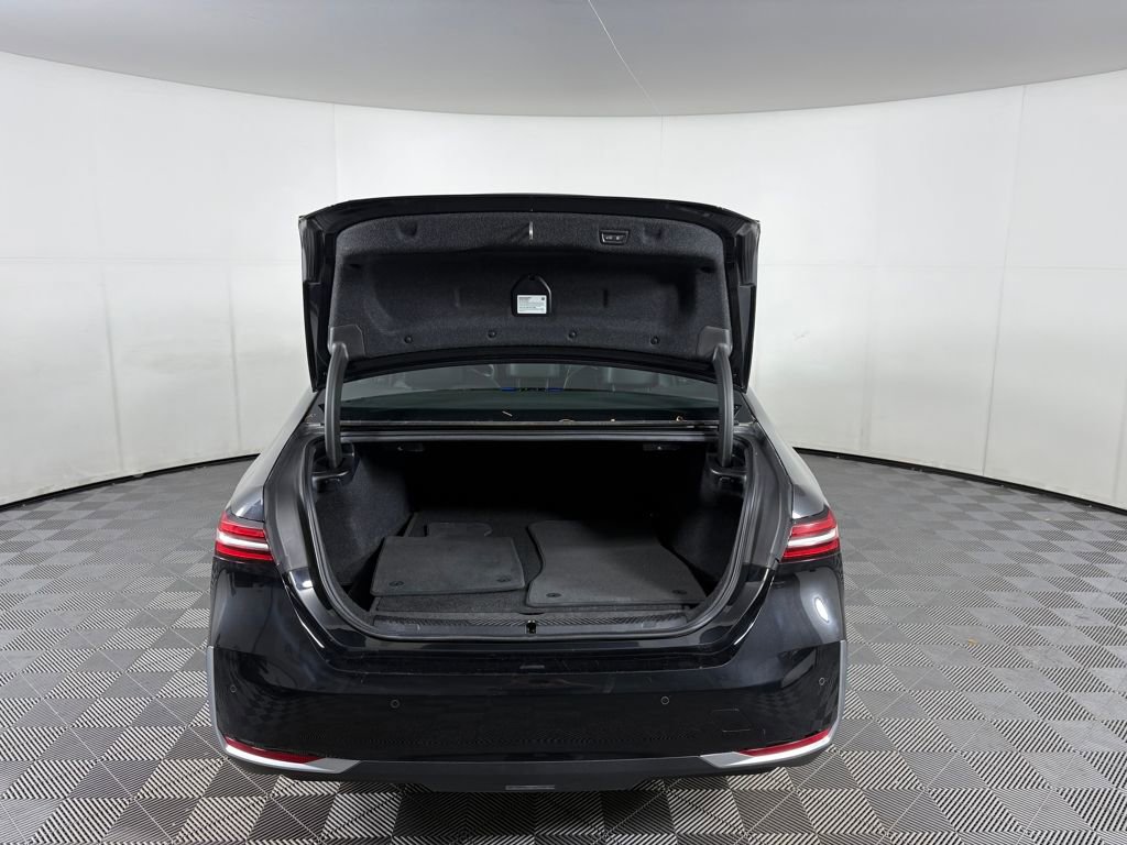 Used 2024 BMW 530i xDrive image 21