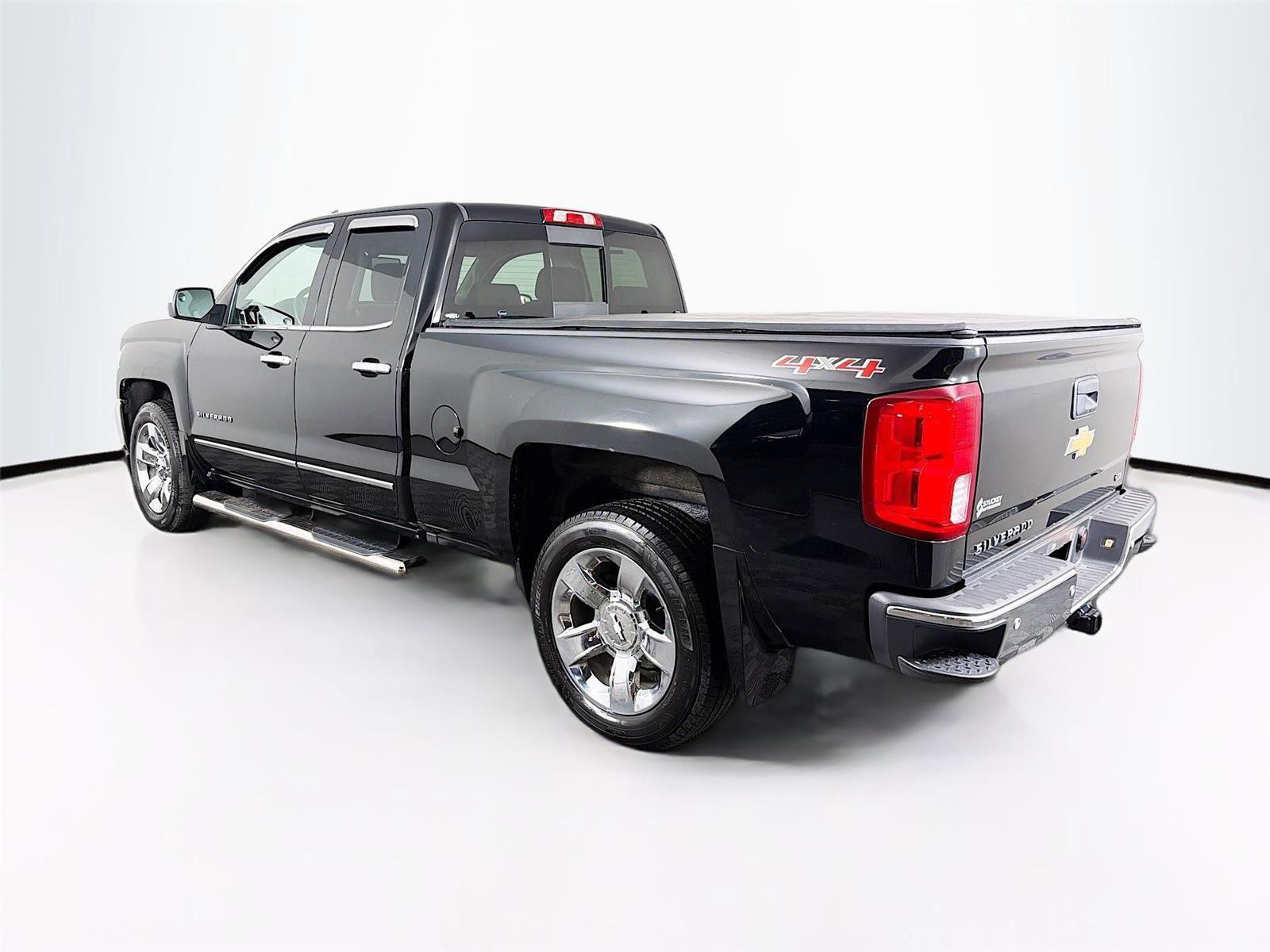 Used 2016 Chevrolet Silverado 1500 LTZ w/ LTZ Plus Package AWD/4WD image 5